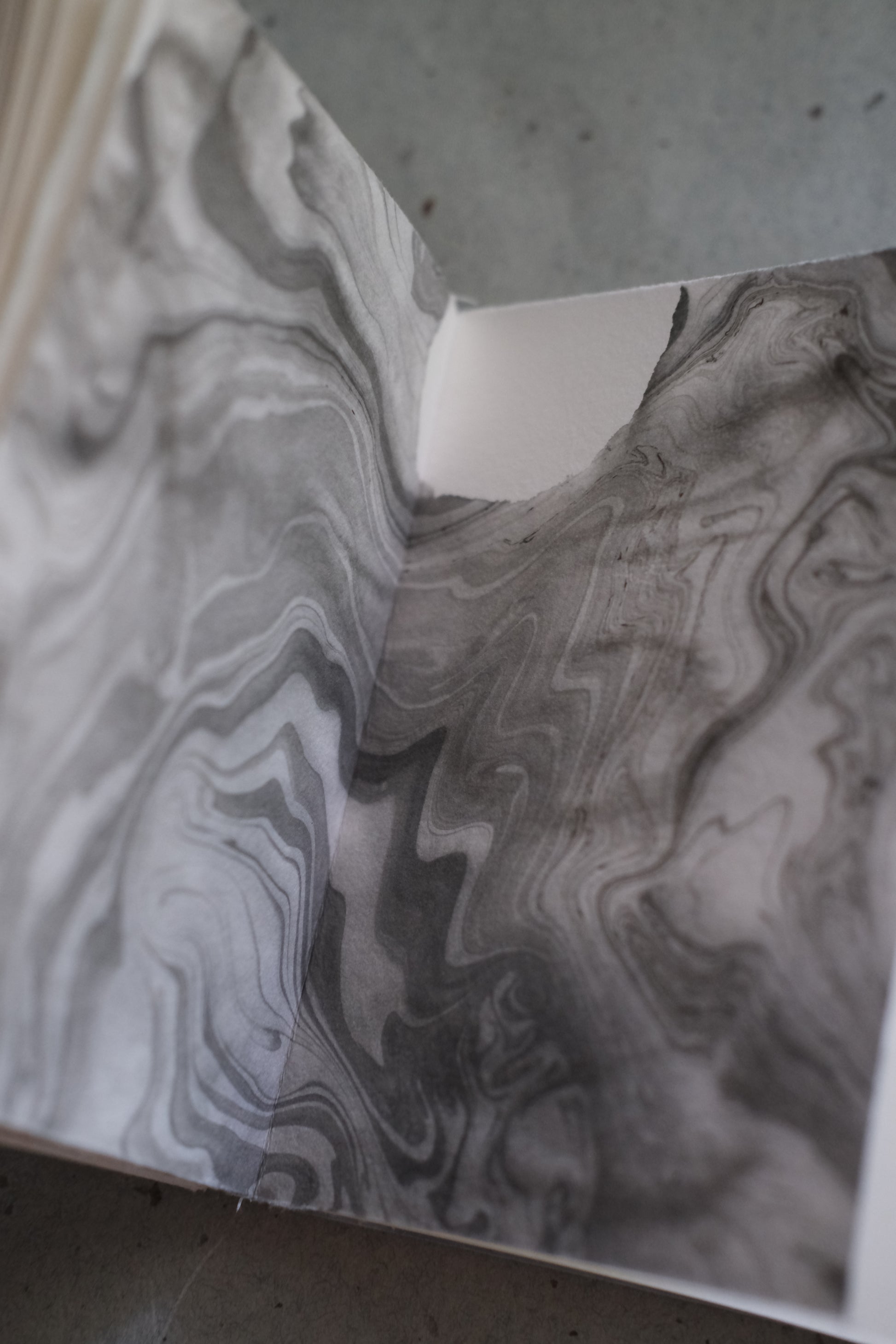 Soomin Shin, The Ghost of the Maker Is Inside the Book, 2025 (Softcover dark blue 3/5)