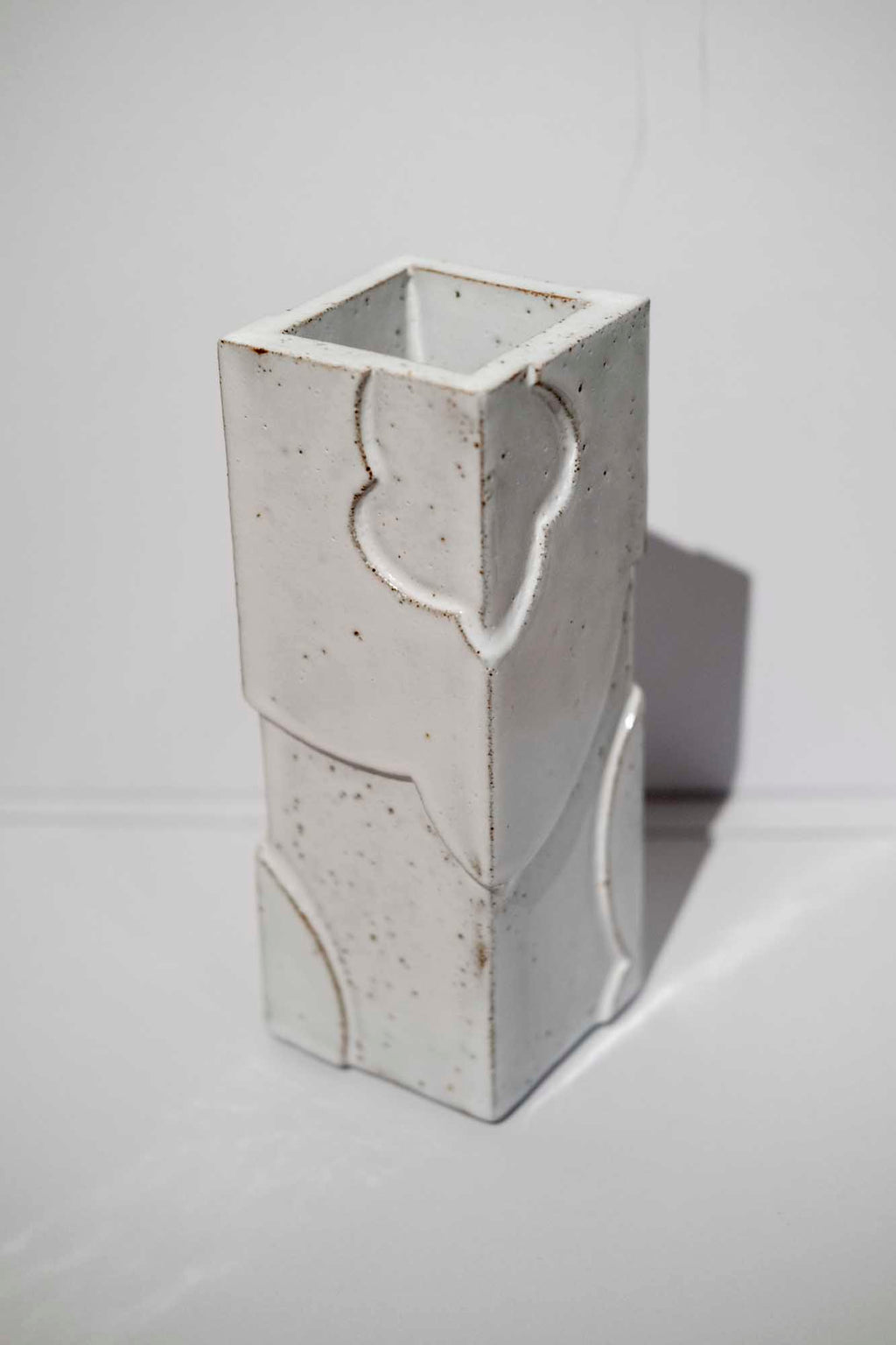Beau Cummins, Sharing Maps Vase