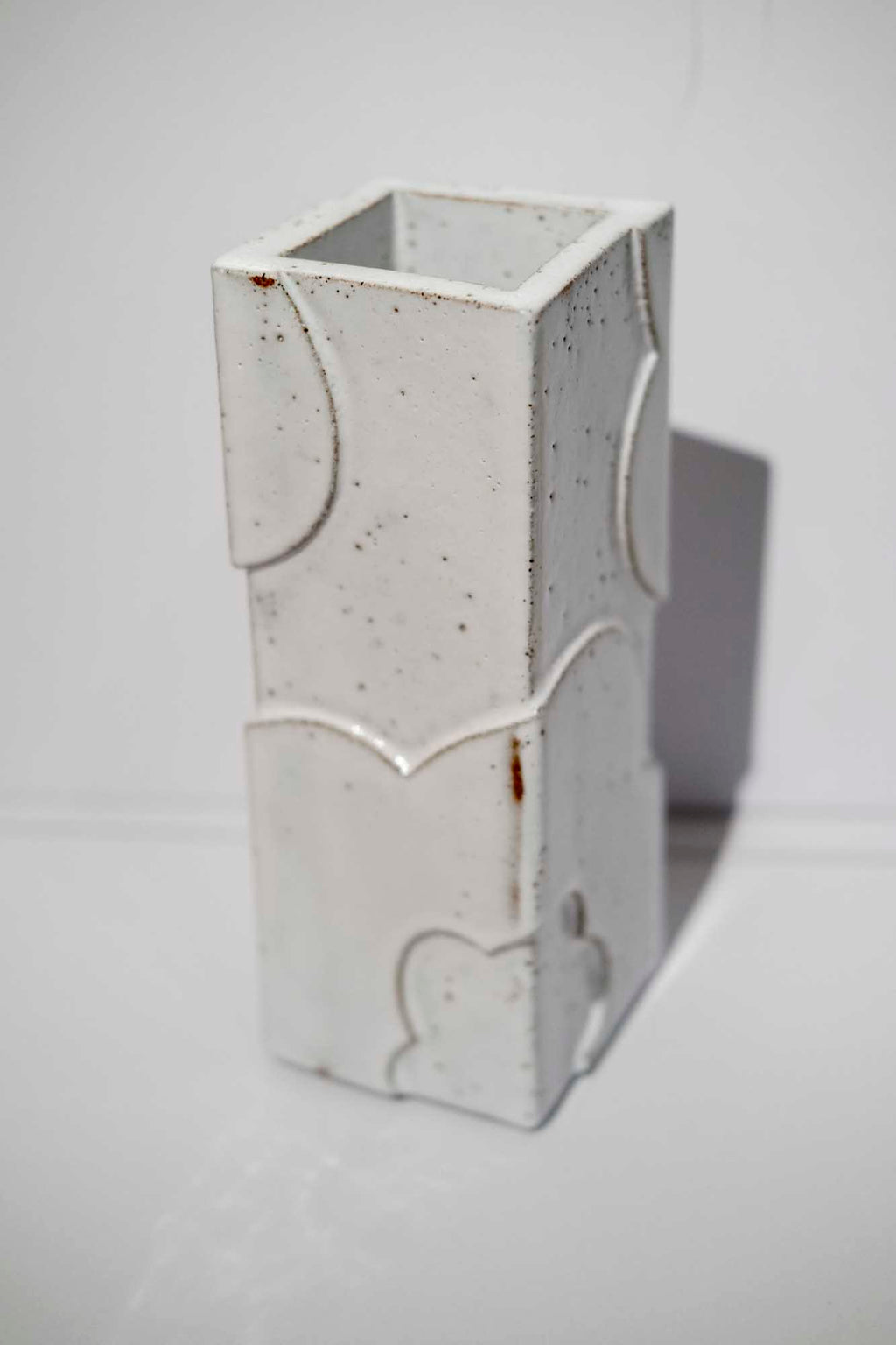 Beau Cummins, Sharing Maps Vase