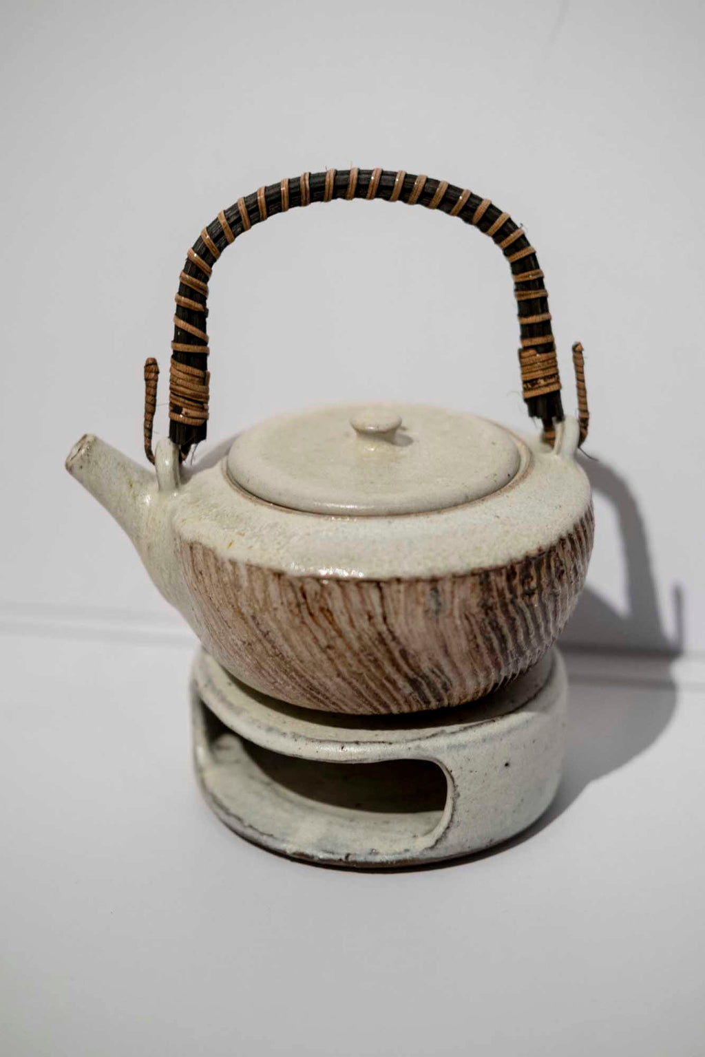 Rattan Carved Oxide Teapot