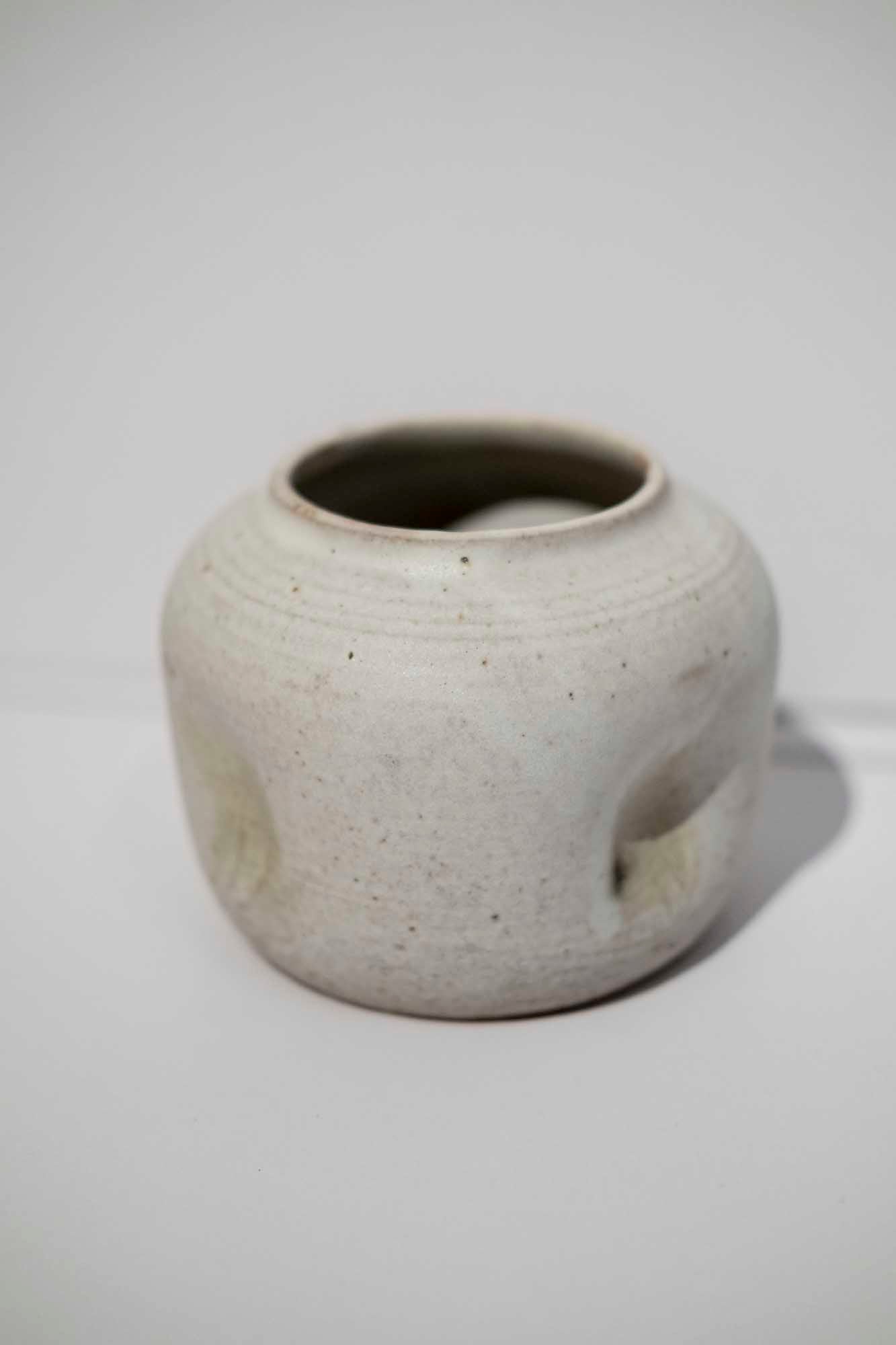 Shiro Shell Bump Vase