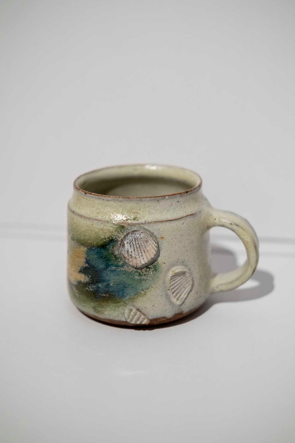 Shiro Side Shell Mug